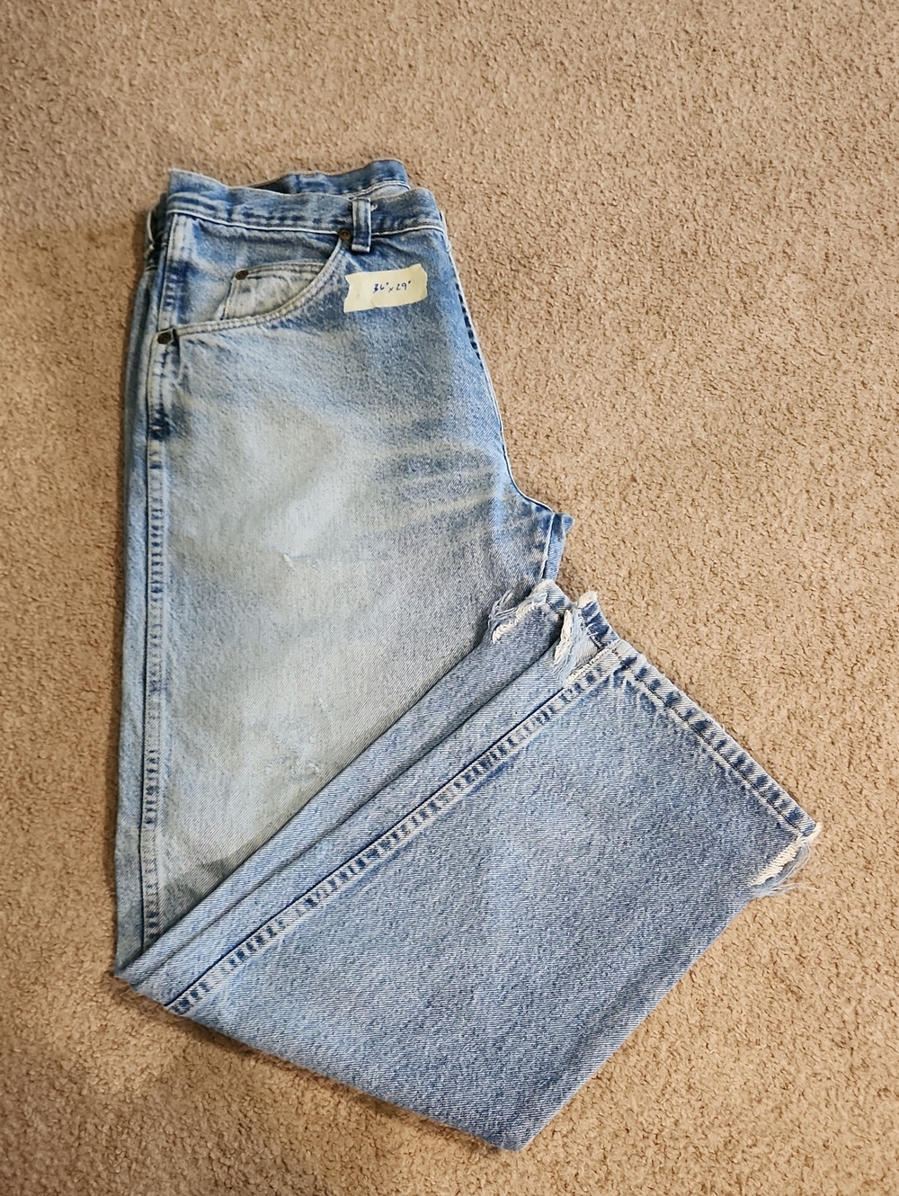 Faded, Comfortable Wrangler Denim Jeans. Men's size 36 x 29